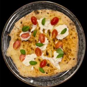 FOCACCIA CON STRACIATELLA E POMODORINI